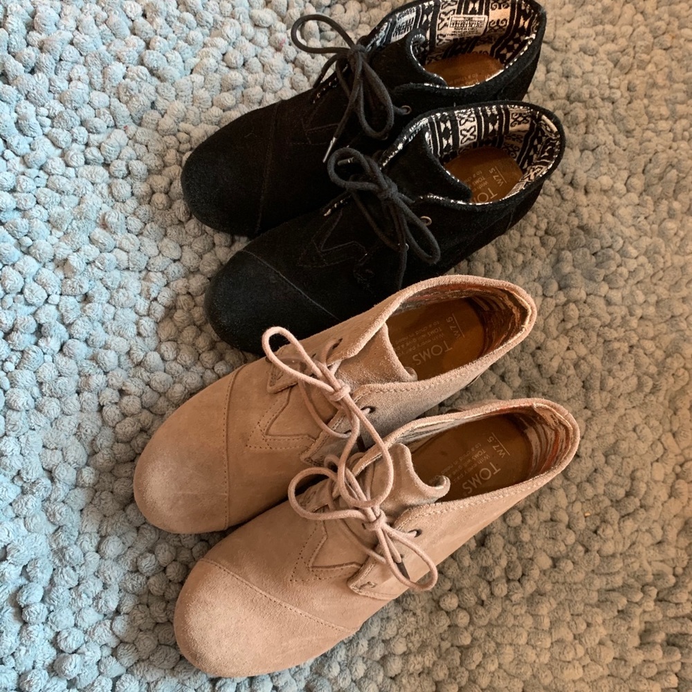2 pair women’s toms booties 7.5